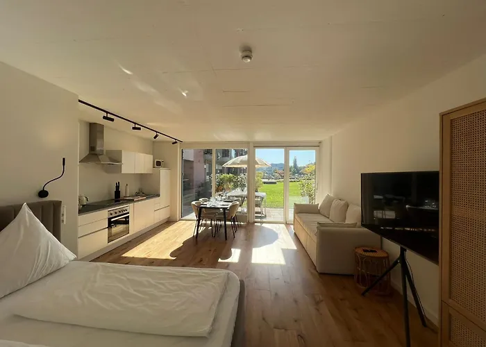 Urban - Am Seerhein * Konstanz