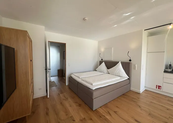 Urban - Am Seerhein * Konstanz